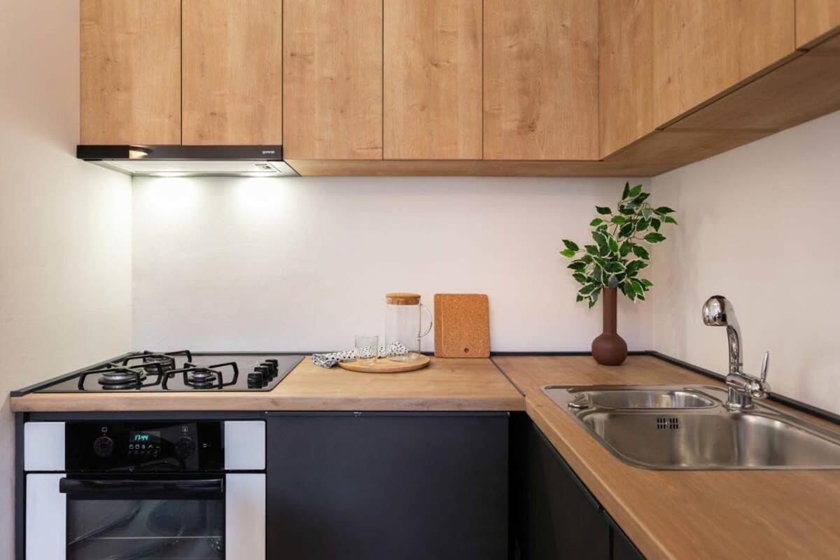 Niko And Sofia'S Apartment Urban Stay Ζάγκρεμπ Εξωτερικό φωτογραφία