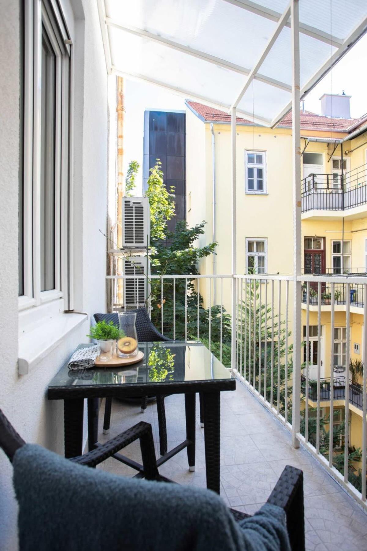 Niko And Sofia'S Apartment Urban Stay Ζάγκρεμπ Εξωτερικό φωτογραφία