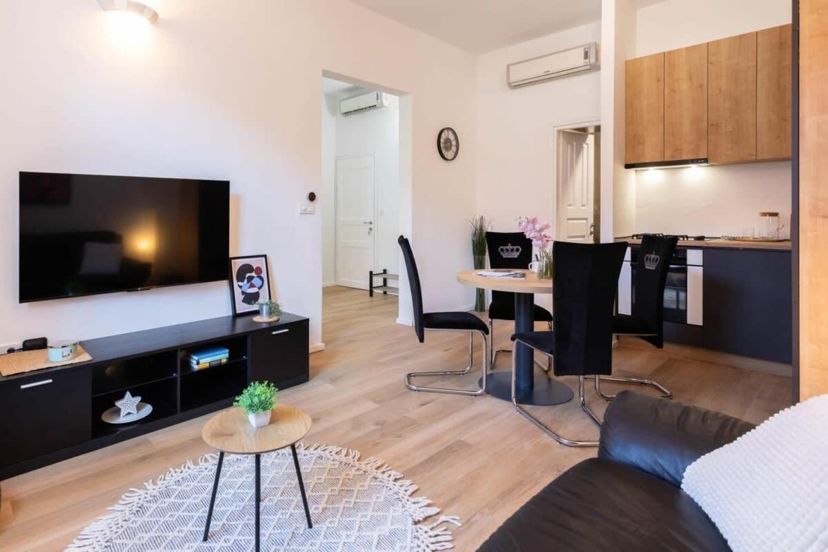 Niko And Sofia'S Apartment Urban Stay Ζάγκρεμπ Εξωτερικό φωτογραφία