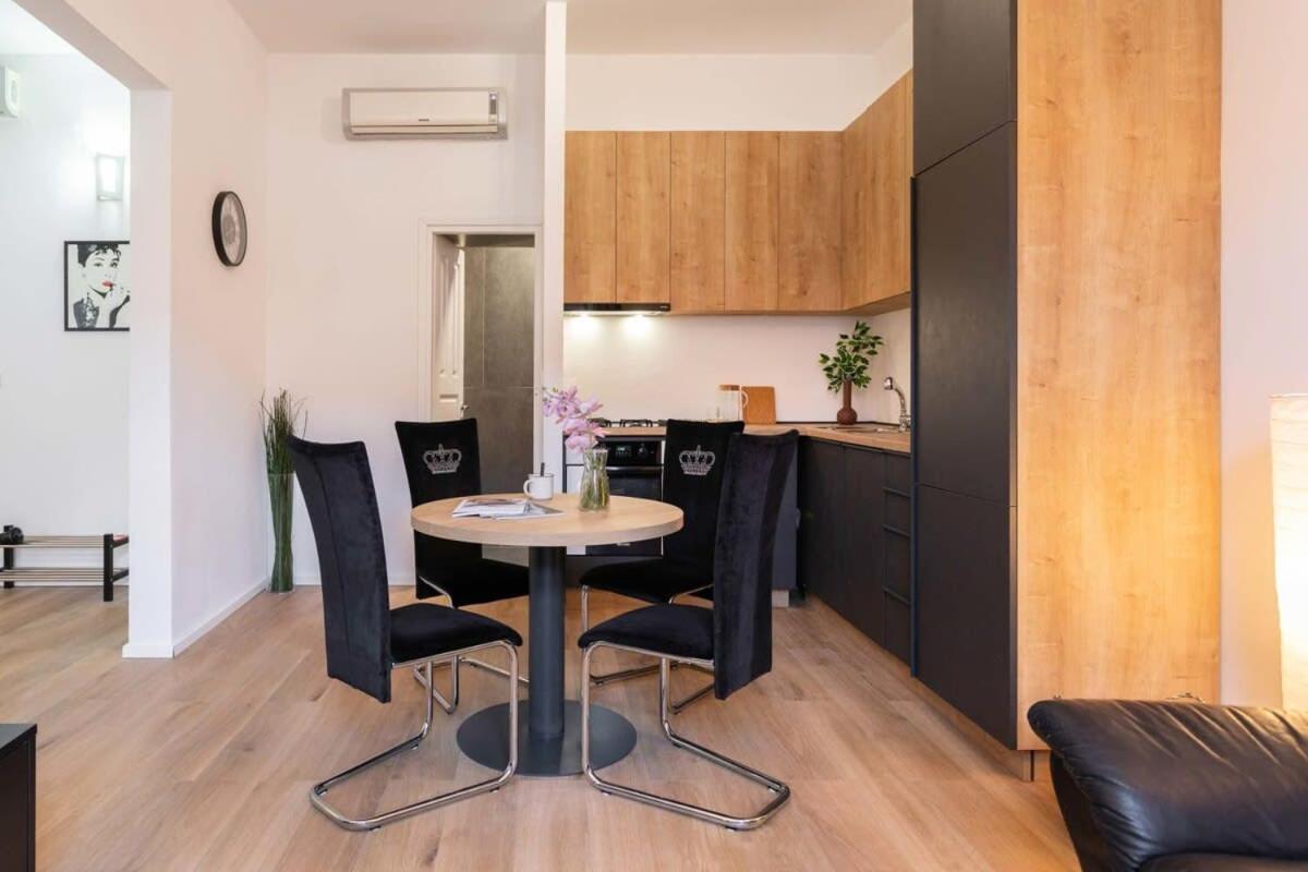 Niko And Sofia'S Apartment Urban Stay Ζάγκρεμπ Εξωτερικό φωτογραφία